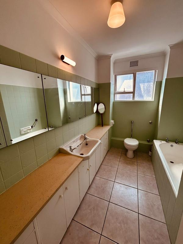 To Let 2 Bedroom Property for Rent in Mouille Point Western Cape